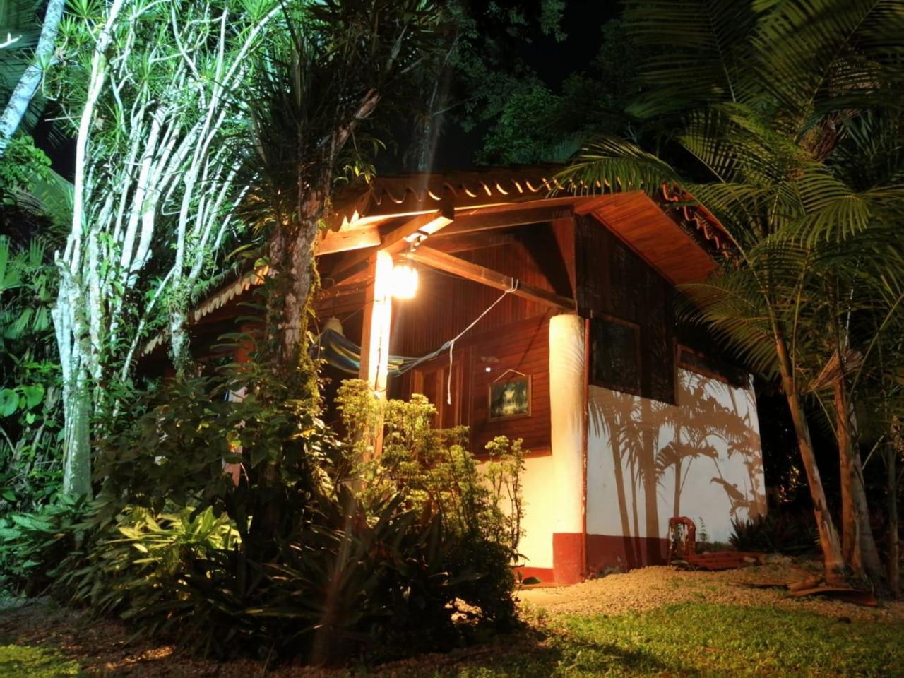 Chalet Y Cabinas Hibiscus Cahuita Exterior foto