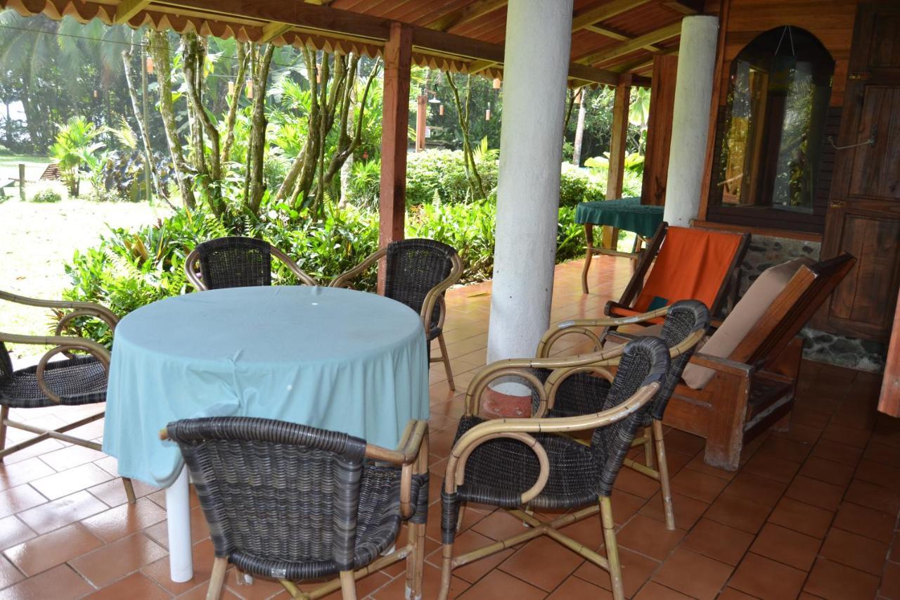Chalet Y Cabinas Hibiscus Cahuita Exterior foto